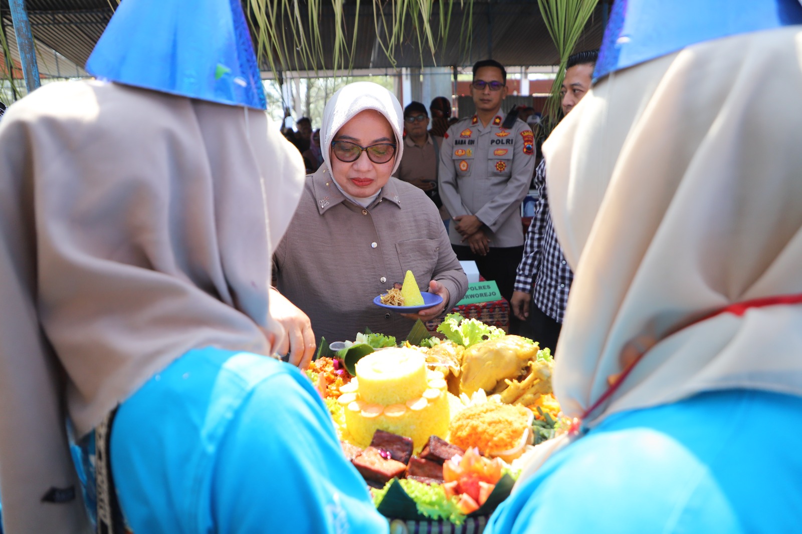 Hadiri Sedekah Laut TPI Kertojayan, Bupati Purworejo Ajak Masyarakat Jaga Kelestarian Lingkungan Pesisir