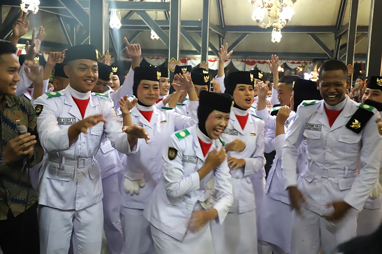 Bupati Purworejo Apresiasi Kinerja Paskibraka, Bekal Menjadi Generasi Berprestasi