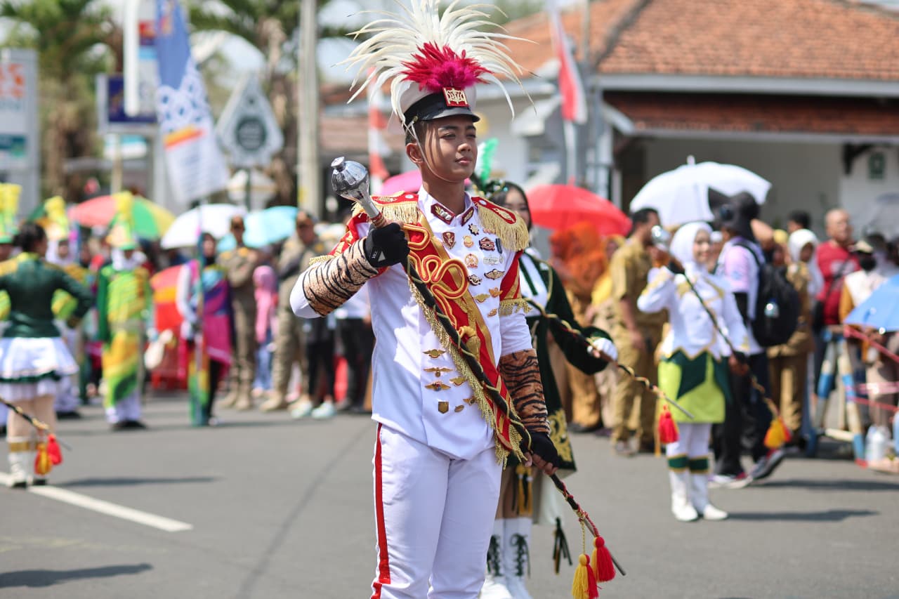 30 Kontingen Penuh Kreativitas Meriahkan Karnaval SD/SMP/SMA Tingkat Kabupaten Purworejo