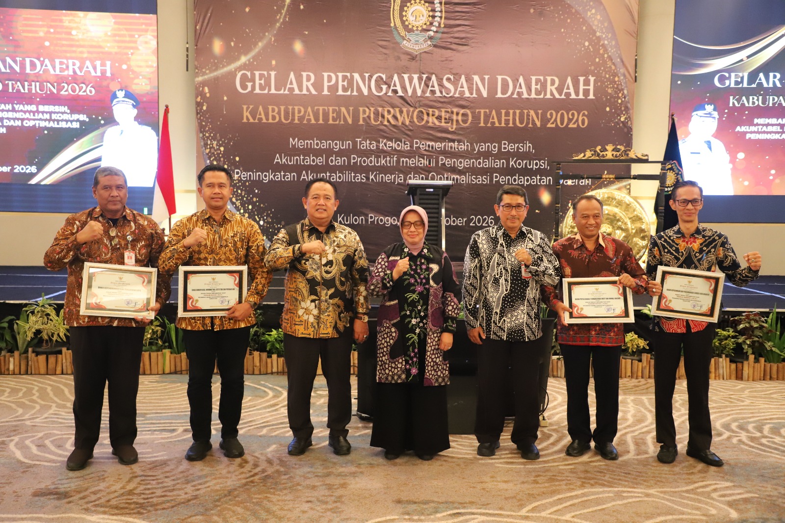 Empat Perangkat Daerah Terima Penghargaan Hasil Evaluasi SAKIP 2026